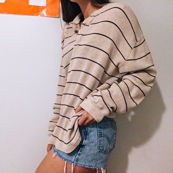❌❌SOLD STRIPED TAN BEACHY HENLEY LONG SLEEVE - Picture 3 of 8
